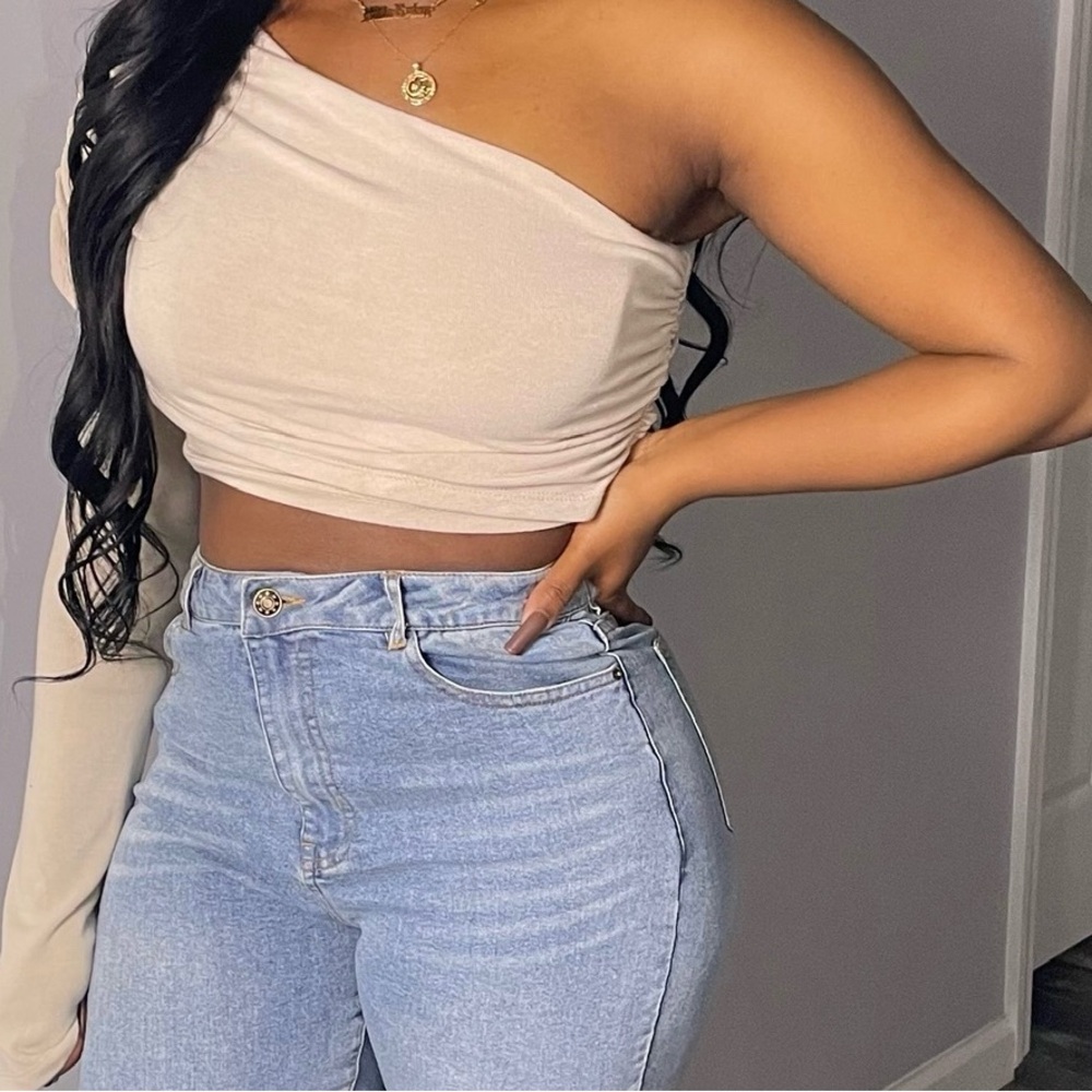 One-Shoulder Cream Crop Top